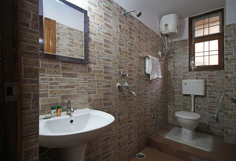 هتل Laksh Guest House