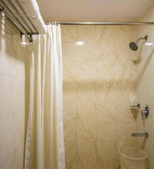 هتل Ostin Orange Park