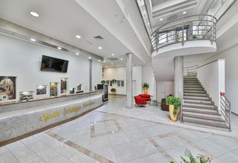 בית מלון כפרי Split Citys