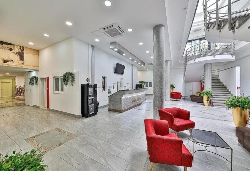 בית מלון כפרי Split Citys