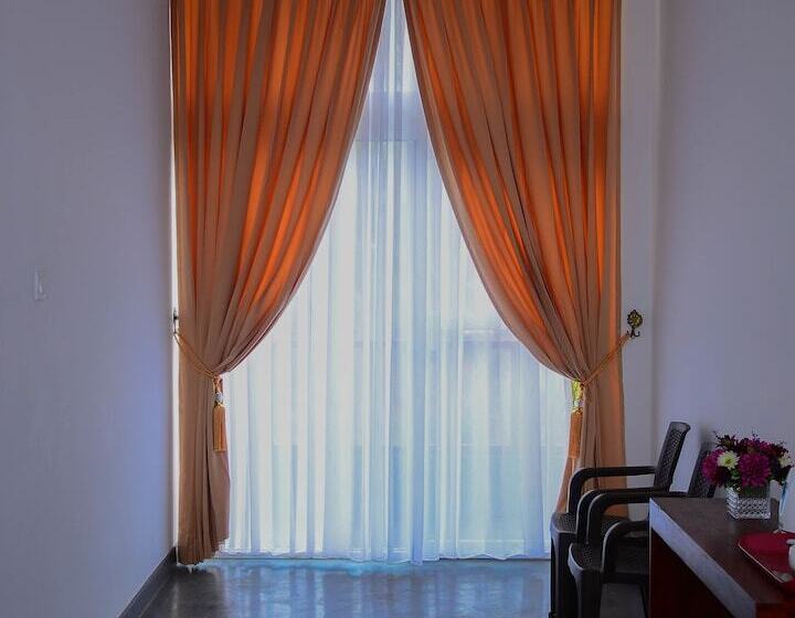 בית מלון כפרי Star White Negombo