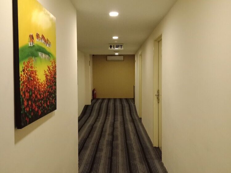 Smile Hotel Cheras Taman Segar