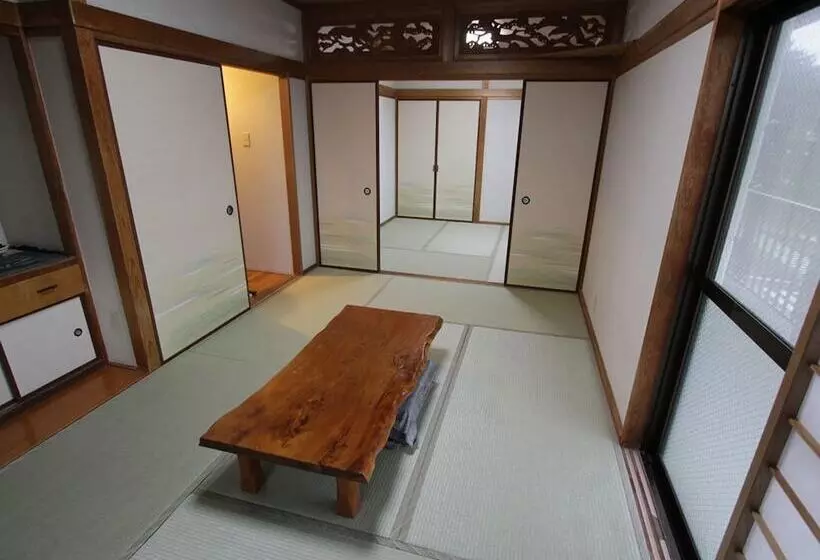 پانسیون Minshuku Takesugi
