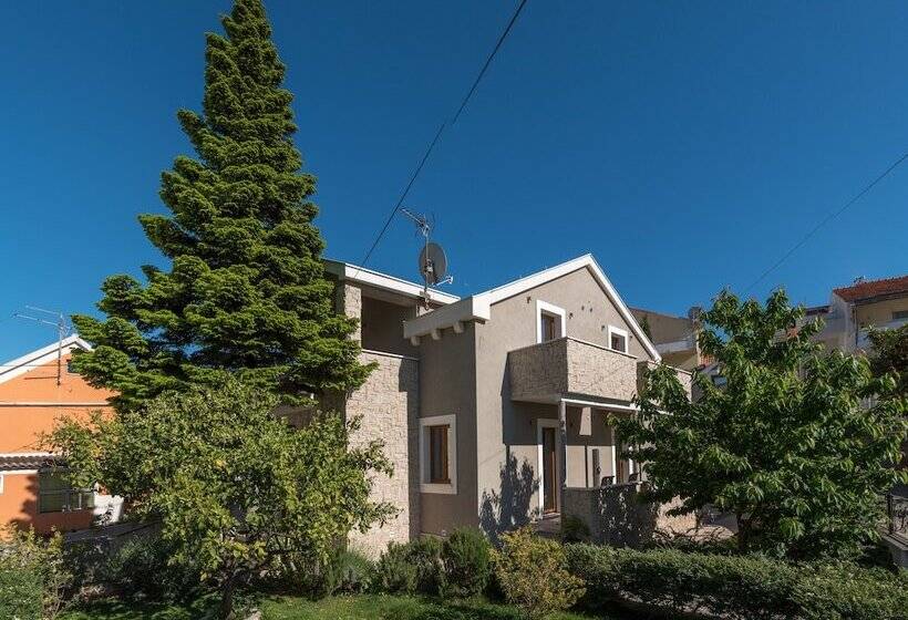 Pension (Hôtel basse catégorie) Villa Lucia