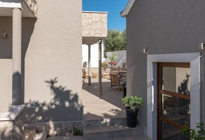 Pension (Hôtel basse catégorie) Villa Lucia