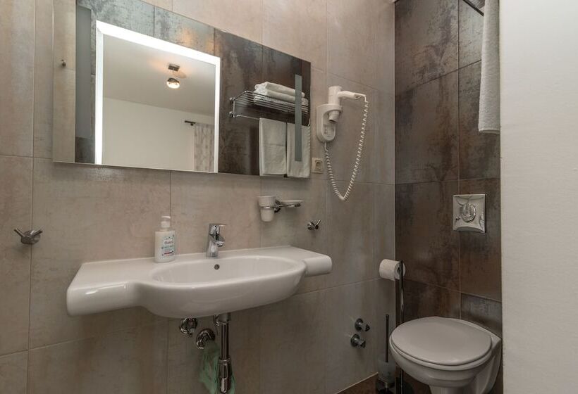 Pension (Hôtel basse catégorie) Villa Lucia