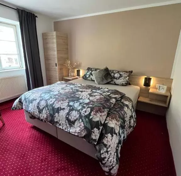 ペンション Zur Post