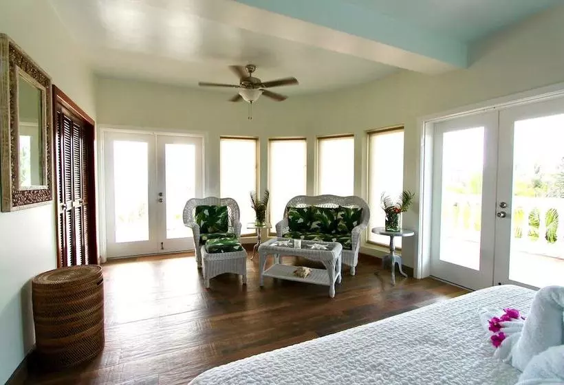 Villa Aurora Estate