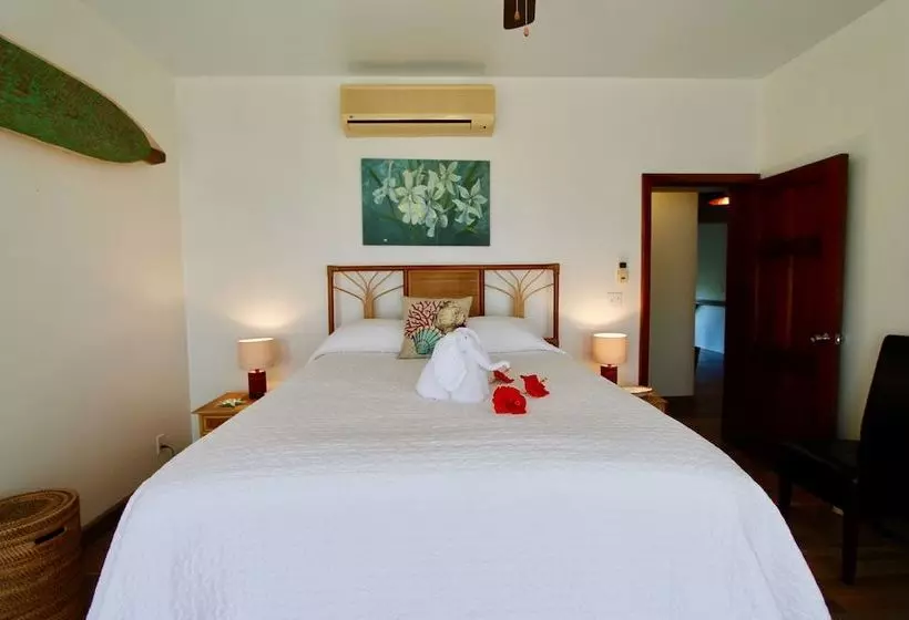 Villa Aurora Estate