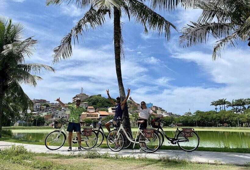 A Coroa Hostel & Suites