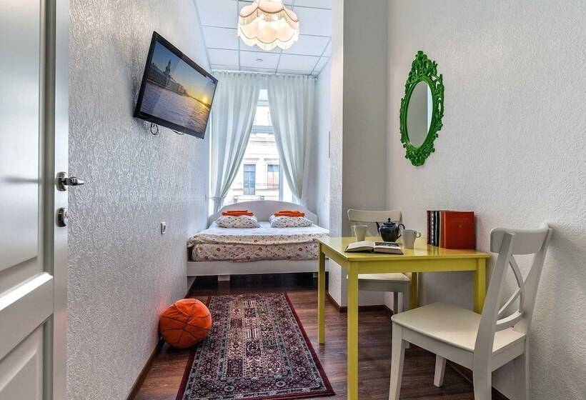 Retkeilymaja Friends On Liteiny