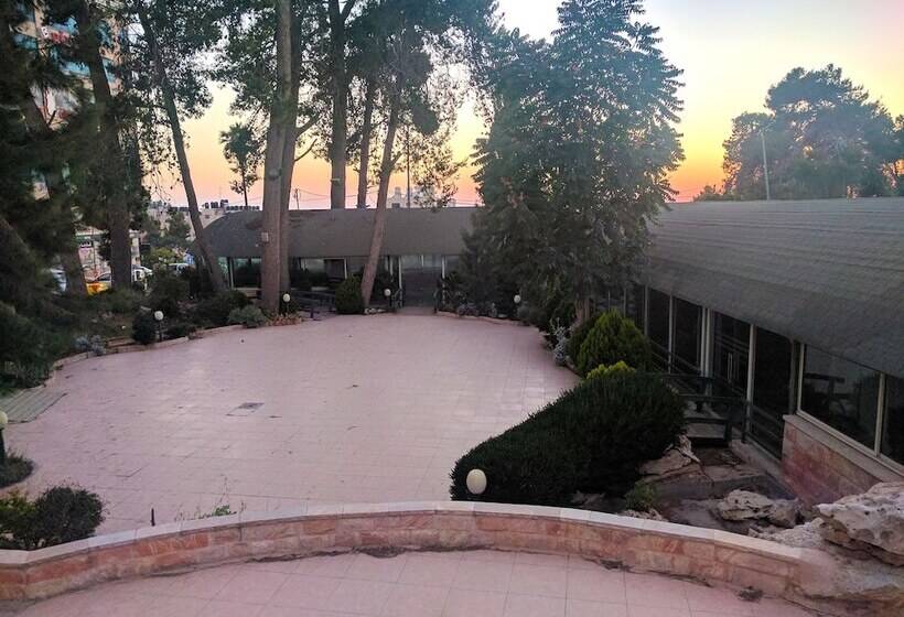 Alhambra Palace Hotel Suites   Ramallah