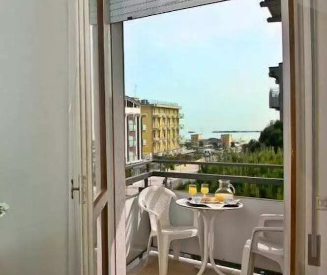 مسافرخانه Giardino