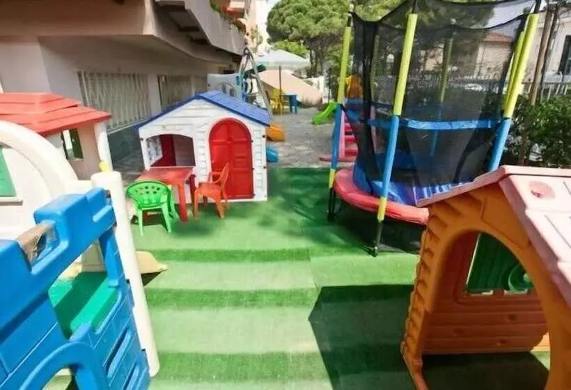 مسافرخانه Giardino