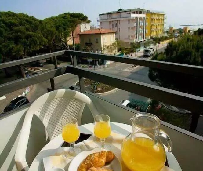 مسافرخانه Giardino