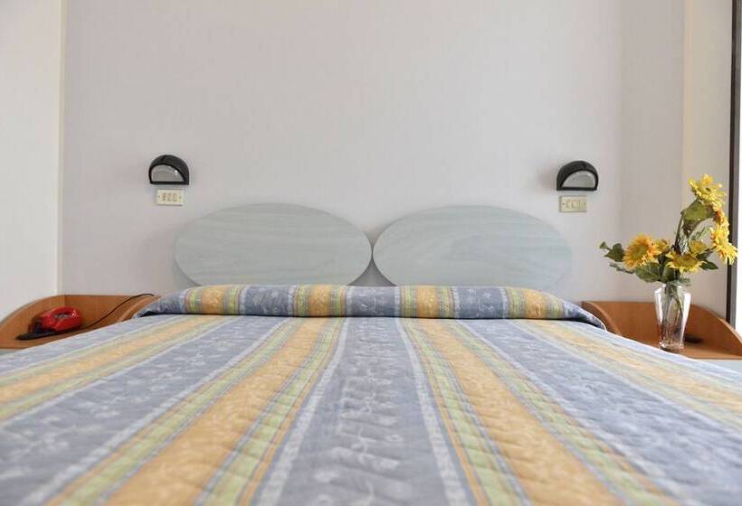 مسافرخانه Giardino