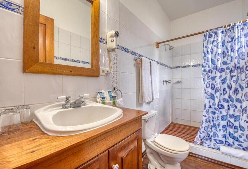 هتل Bocas Del Toro