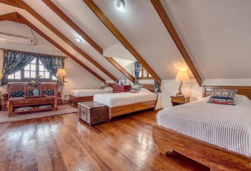 هتل Bocas Del Toro