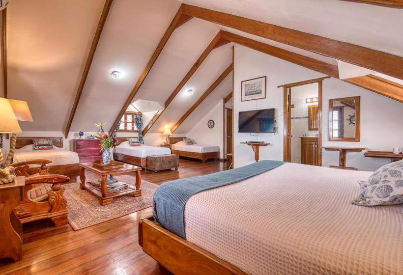 هتل Bocas Del Toro