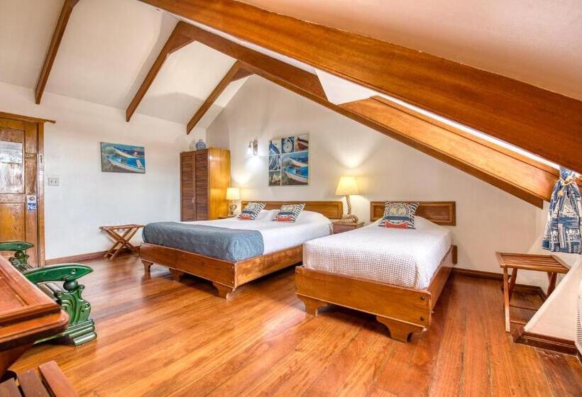 هتل Bocas Del Toro