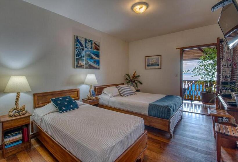 هتل Bocas Del Toro