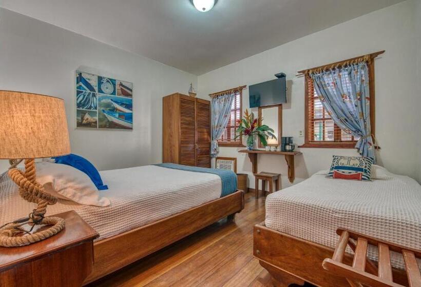 هتل Bocas Del Toro