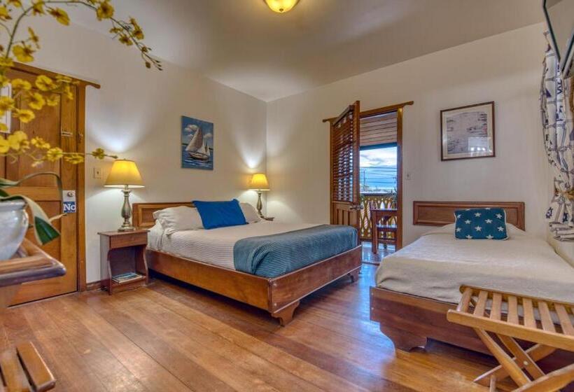 هتل Bocas Del Toro