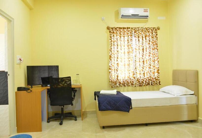 فندق Golden Nest