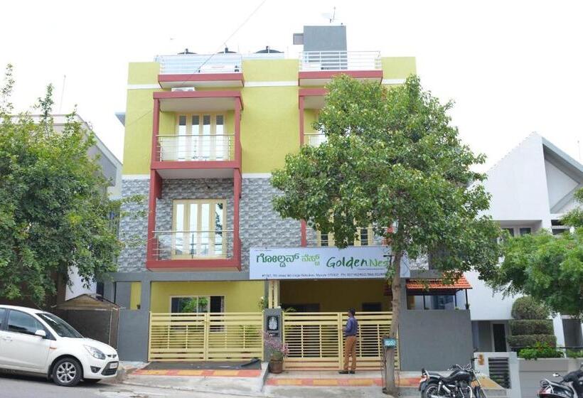 فندق Golden Nest