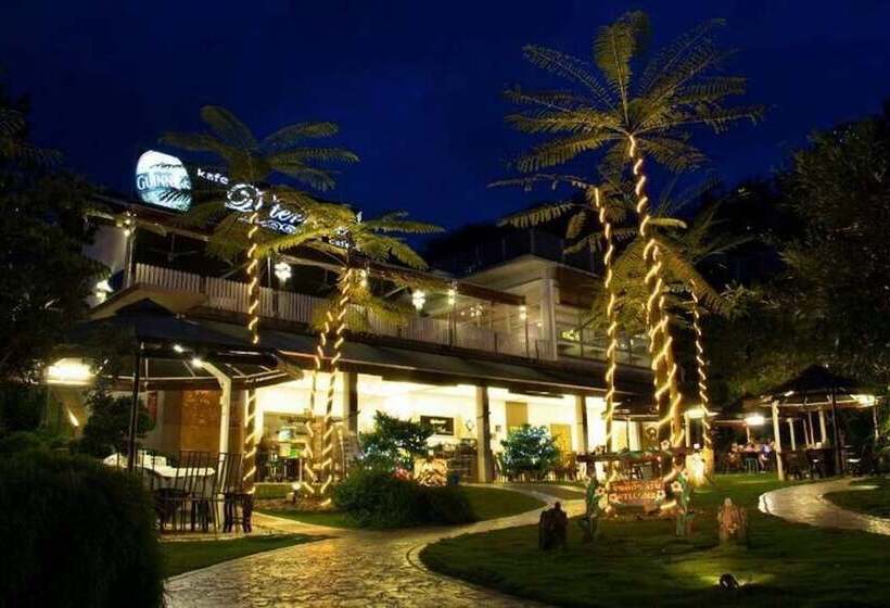 فندق Laman Pesona Resort & Spa