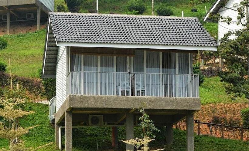 فندق Laman Pesona Resort & Spa