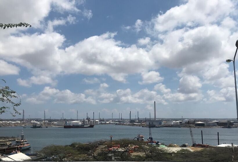 هتل Willemstad Resort