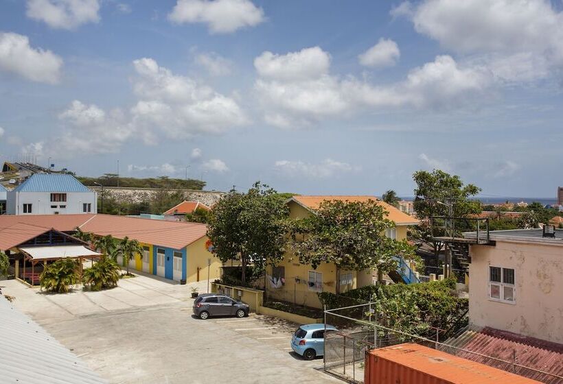 هتل Willemstad Resort