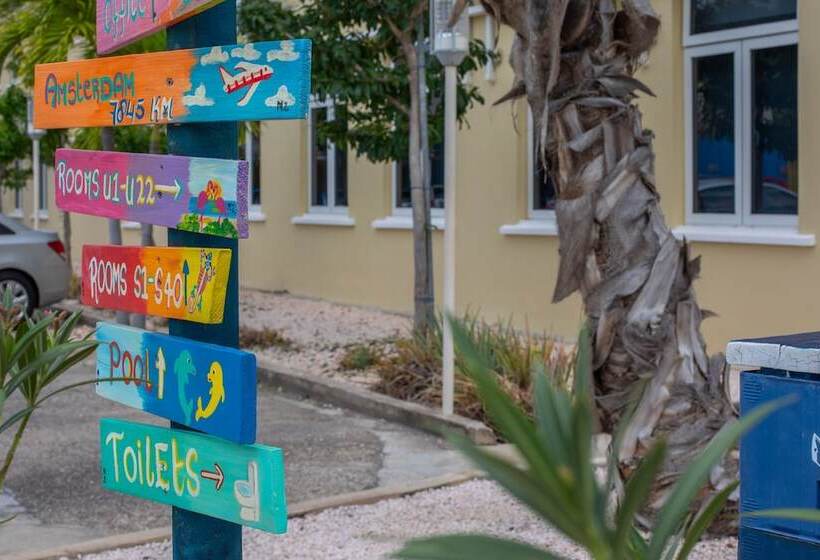 هتل Willemstad Resort