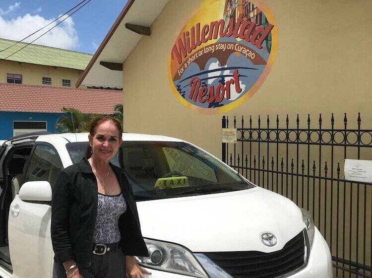 هتل Willemstad Resort
