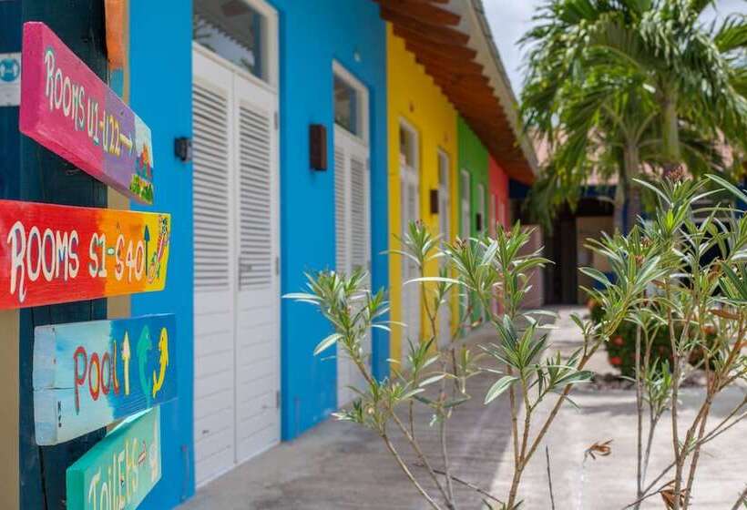 هتل Willemstad Resort