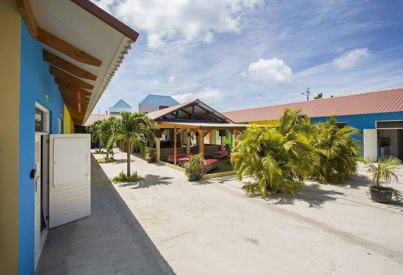 هتل Willemstad Resort