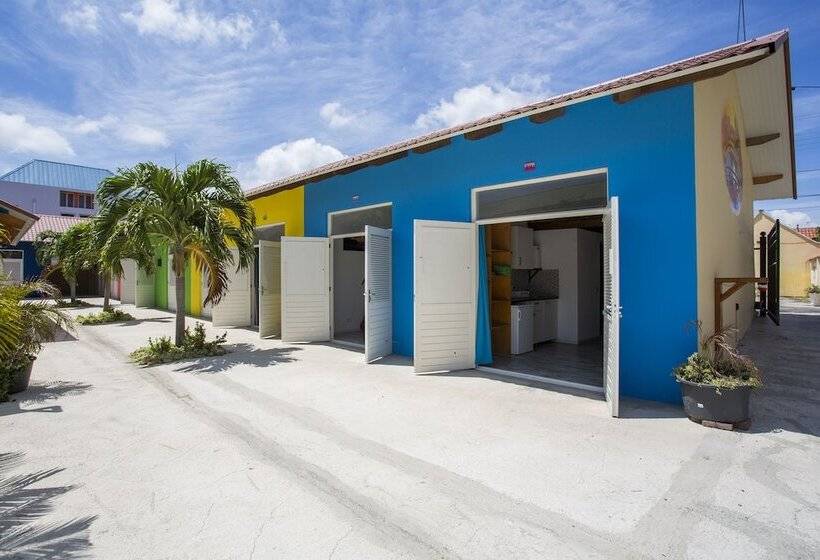 هتل Willemstad Resort