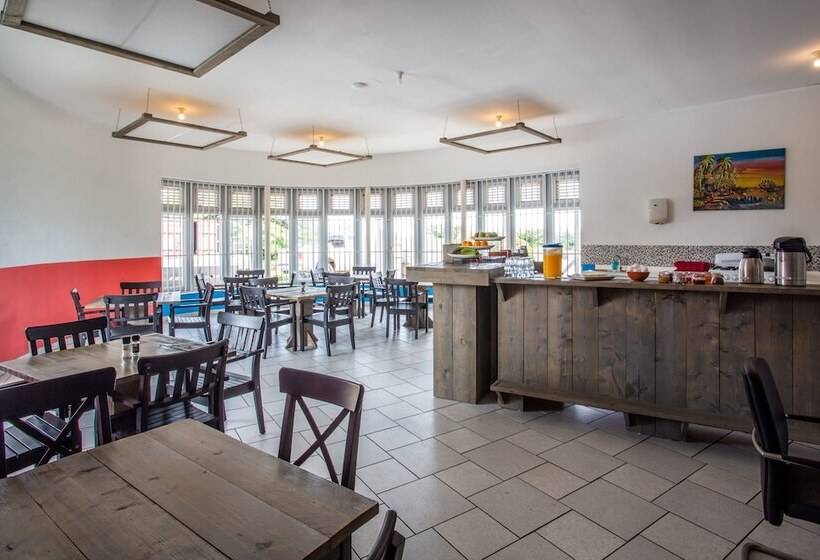 هتل Willemstad Resort