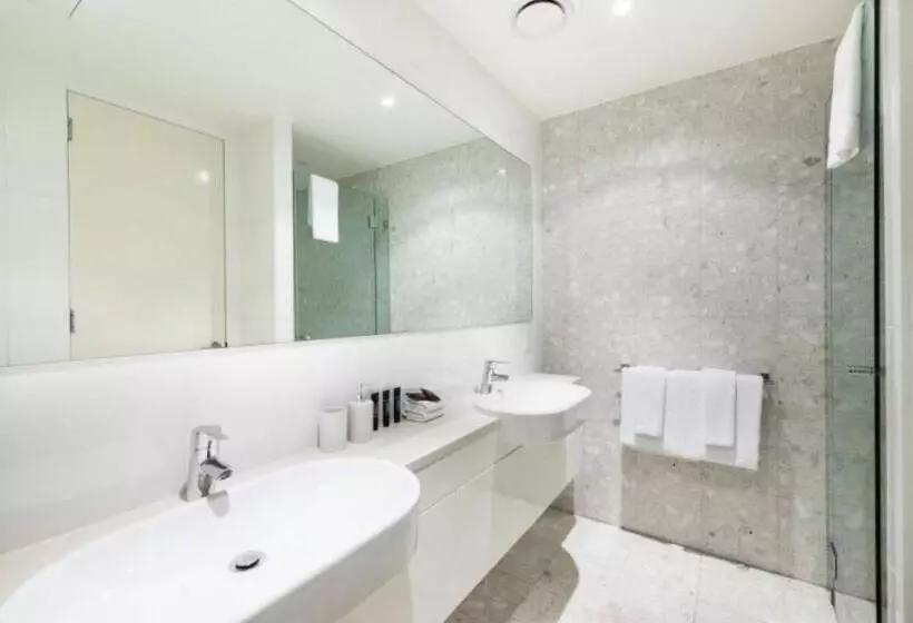 Lakefront 116 Kingston Act