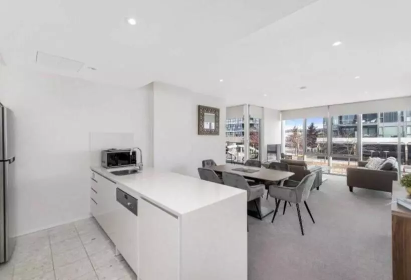 Lakefront 116 Kingston Act