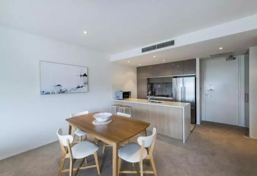 Lakefront 116 Kingston Act