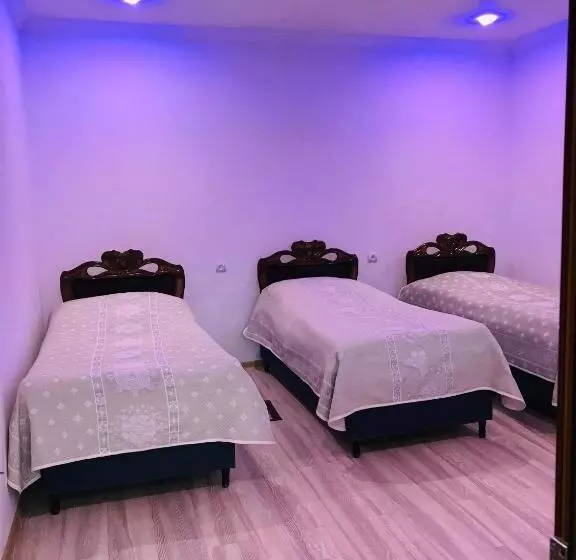 پانسیون Anush`s B&b
