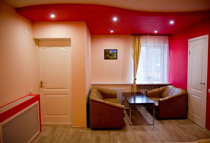 Пансион Guest House Alyans