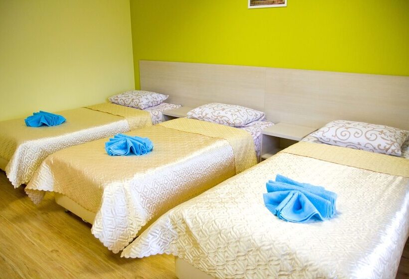 Пансион Guest House Alyans