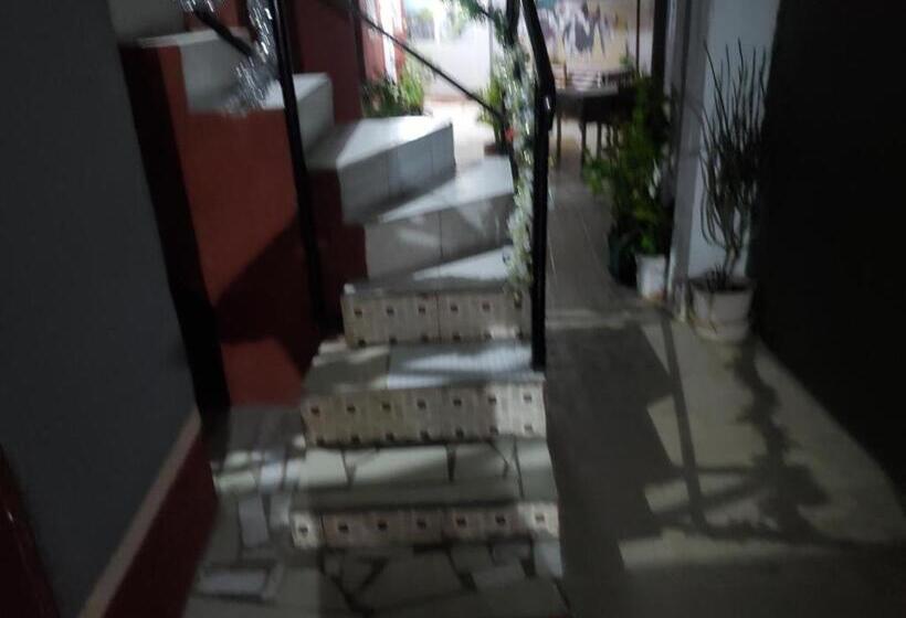 پانسیون Homelidays