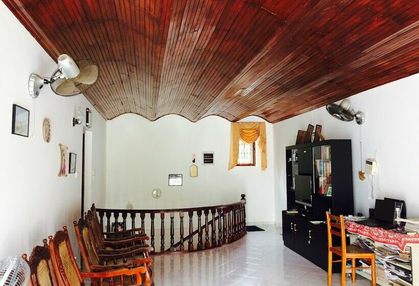 Pensione New White House