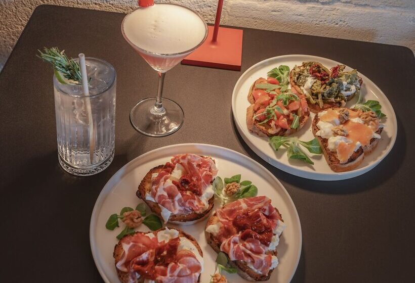 膳宿费 Palazzo Degli Abati