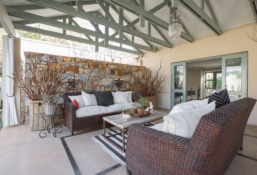 Пансион The Parkwood