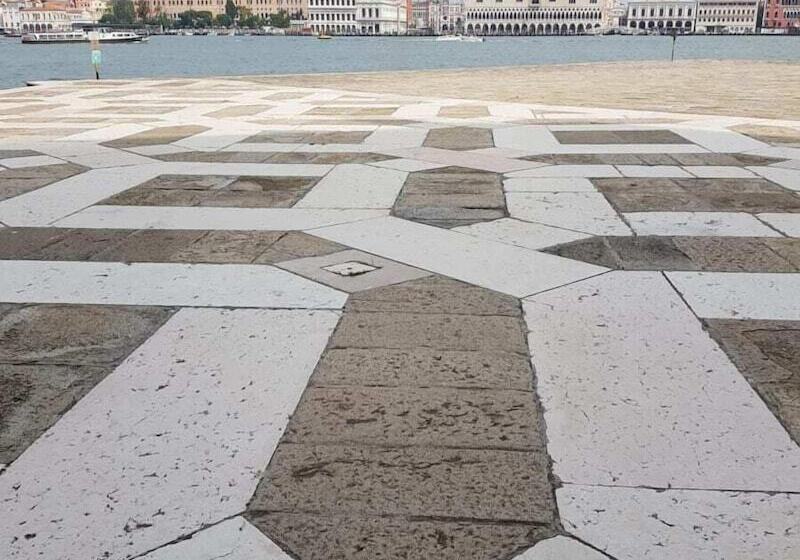 پانسیون Venice Lion Residence Vespucci